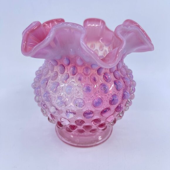vintage pink opalescent hobnail glass vase with ruffled edge - Picture 1 of 6